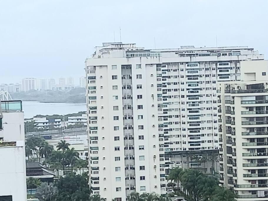 Lindo Flat Na Barra Da Tijuca Proximo A Shopping E Praias Apartamento Río de Janeiro